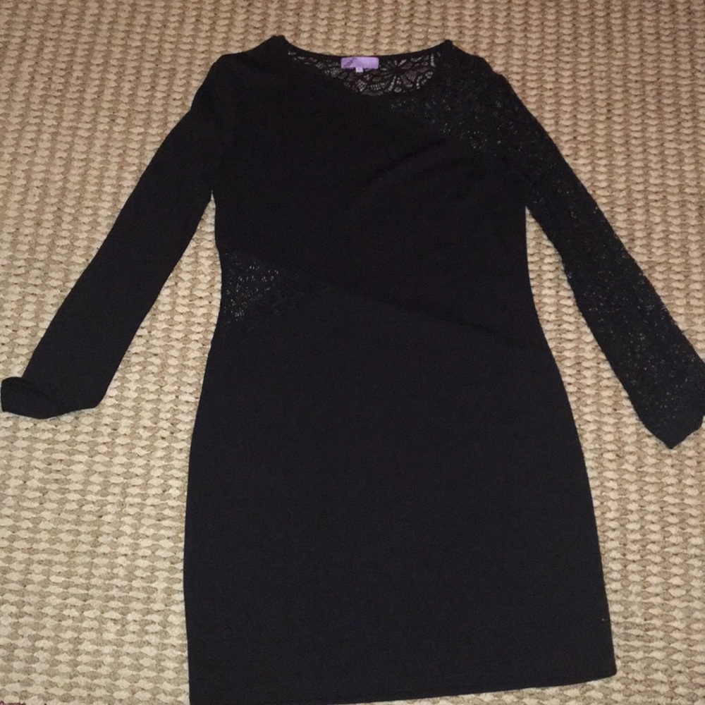 Black long sleeve bodycon dress with lace